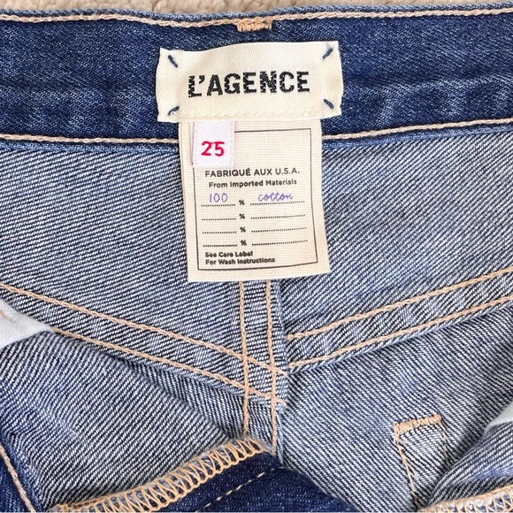 L'agence Marilyn High Rise Denim Short in Newberry - Picture 15 of 17